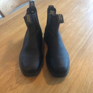 BLO63 Blundstones